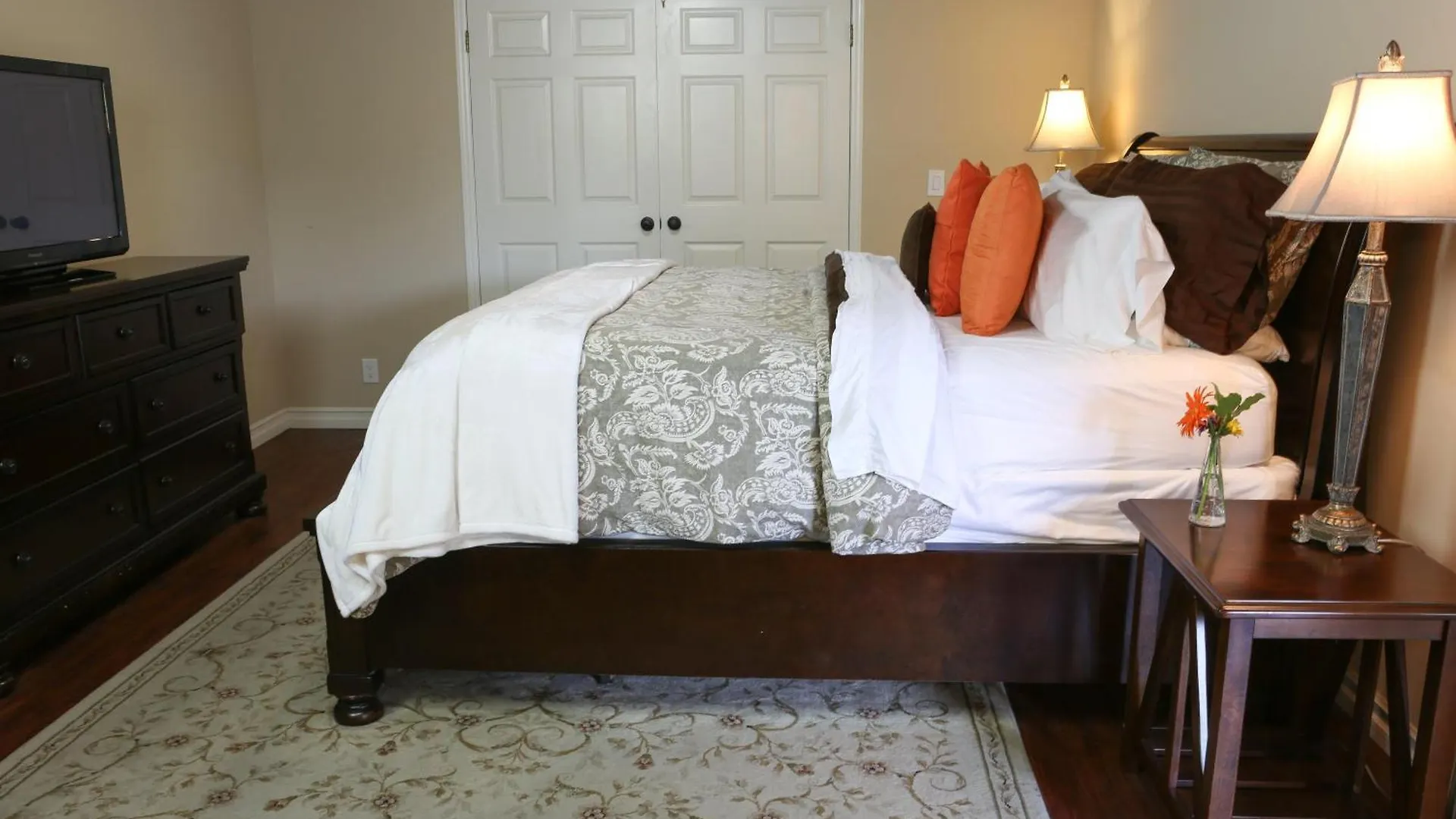Destination #13 Villa Anaheim 0*,  United States